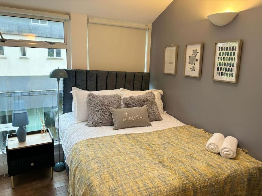 The Urban Retreat 4bdr Sleep 14 Hébergement de vacances
